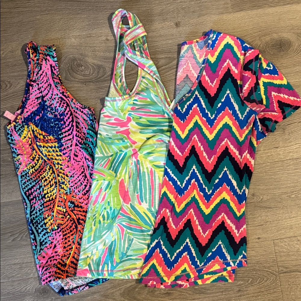 Lilly Pulitzer 3 Tank Tops & tshirt size medium stretch